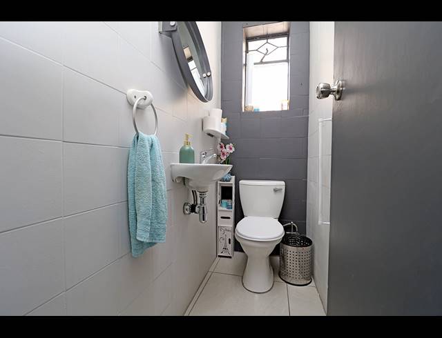 4 BEDROOM FREEHOLD FOR SALE IN SYDENHAM